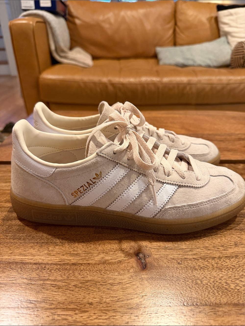 Adidas Handball Spezial in Cream Suede 8.5 women 7.5 Men box and extra laces